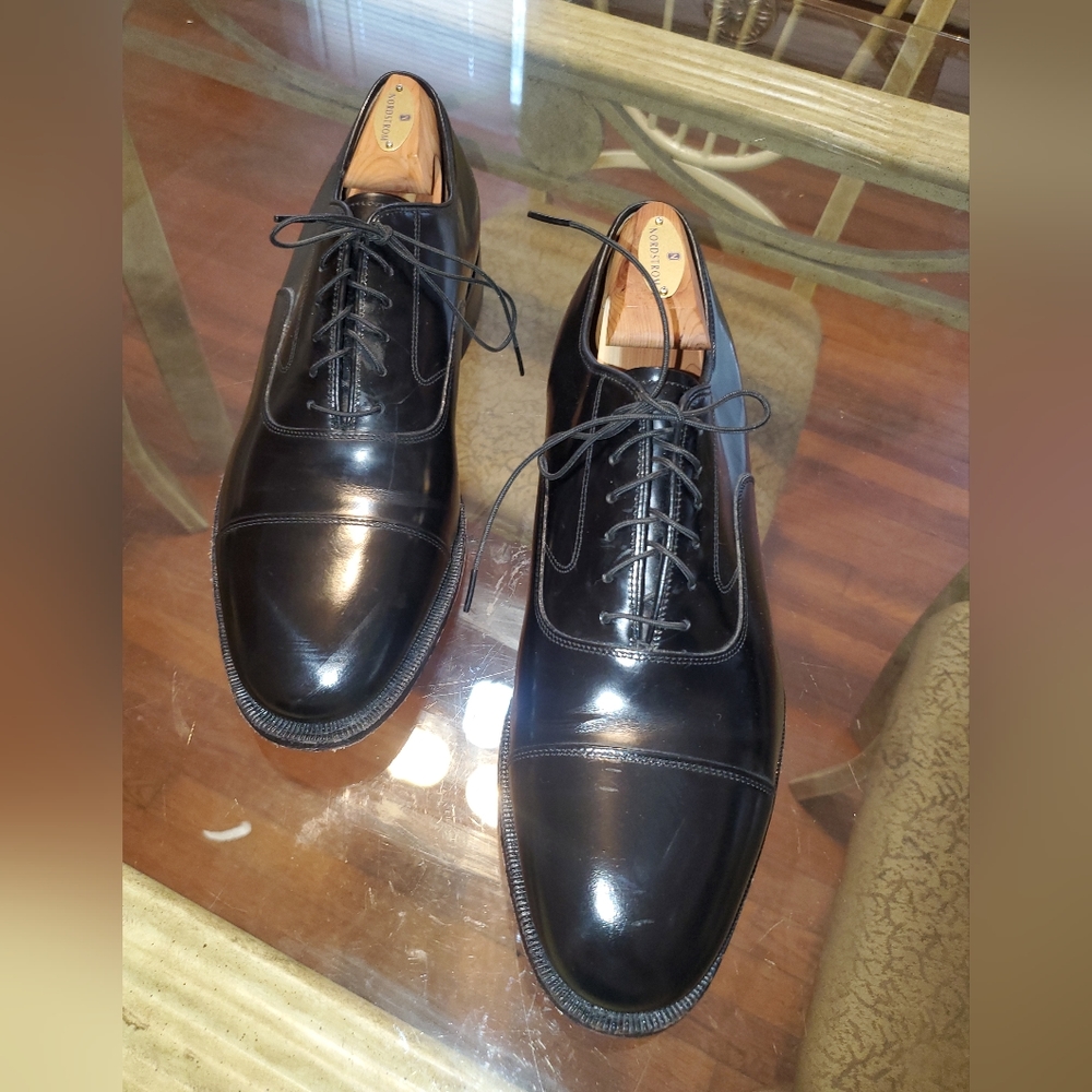 Johnston & Murphy Optima shoes, Size 10 1/2 DB, Rtls. $190.00 Asking $110.00